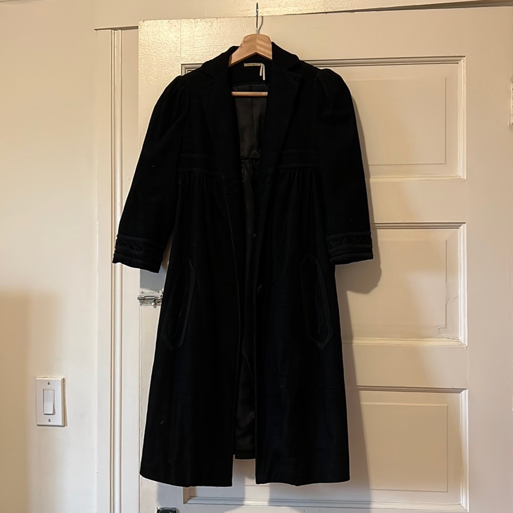 Black crop sleeve coat max studio